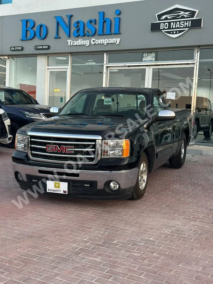 GMC Sierra 1500 2013 Automatic 177,000 Km 8 Cylinder Four Wheel Drive (4WD) Pick Up Black