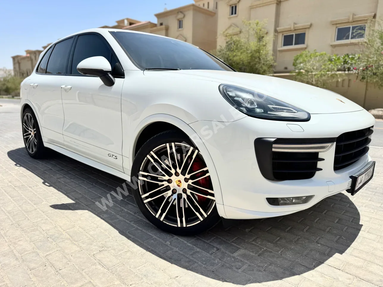 Porsche Cayenne GTS 2016 Tiptronic 105,000 Km 6 Cylinder Four Wheel Drive (4WD) SUV White