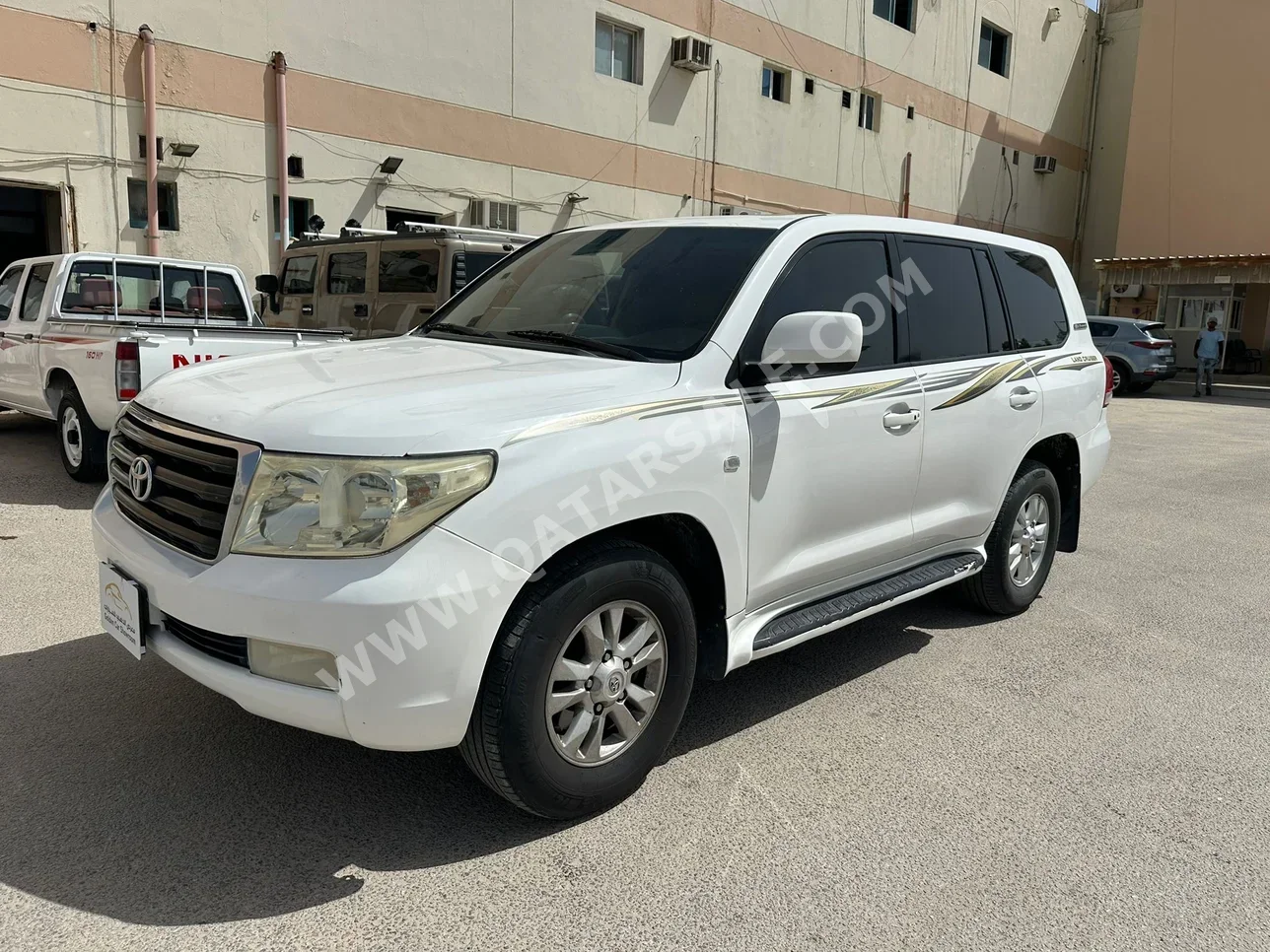 Toyota  Land Cruiser  GX  2010  Automatic  304,000 Km  6 Cylinder  Four Wheel Drive (4WD)  SUV  White