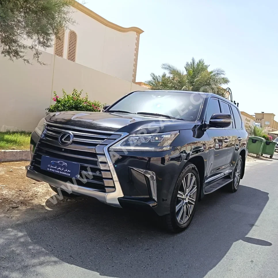 Lexus  LX  570  2016  Automatic  207,000 Km  8 Cylinder  Four Wheel Drive (4WD)  SUV  Black