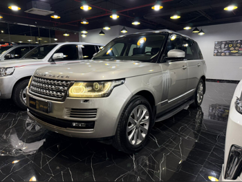 Land Rover  Range Rover  Vogue  2015  Automatic  233,000 Km  8 Cylinder  Four Wheel Drive (4WD)  SUV  Gold