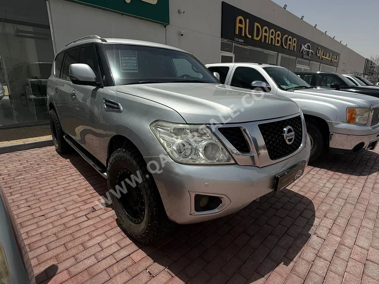 نيسان باترول ال اي 2011 اوتوماتيك 361,000 كم 8 سلندر دفع رباعي اس يو في فضي