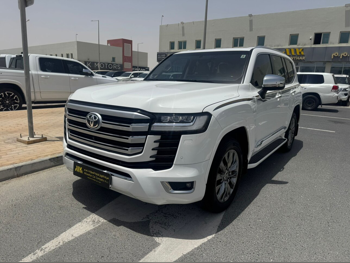 Toyota Land Cruiser VX Twin Turbo 2023 Automatic 128,000 Km 6 Cylinder Four Wheel Drive (4WD) SUV White With Warranty