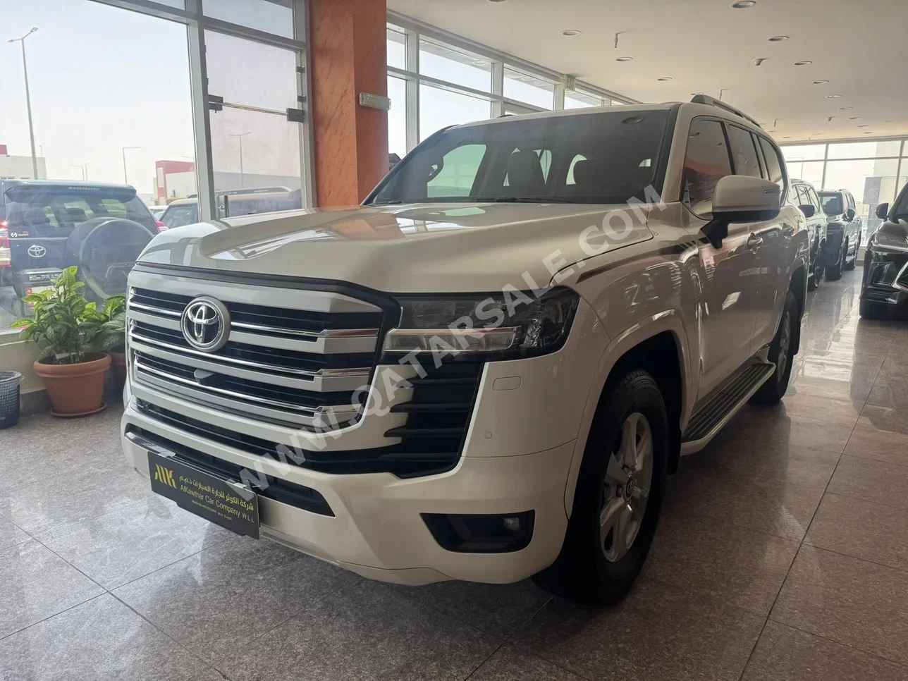 Toyota  Land Cruiser  GXR Twin Turbo  2025  Automatic  41,000 Km  6 Cylinder  Four Wheel Drive (4WD)  SUV  White  With Warranty