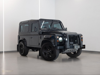 Land Rover  Defender  90  2015  Manual  40,500 Km  4 Cylinder  Four Wheel Drive (4WD)  SUV  Black
