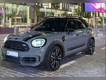 Mini  Cooper  S  2022  Automatic  57,000 Km  4 Cylinder  Front Wheel Drive (FWD)  Hatchback  Gray
