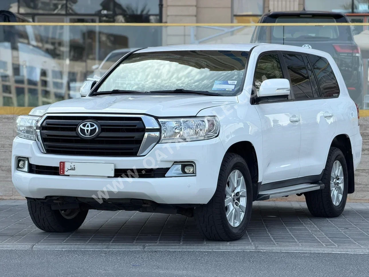 Toyota  Land Cruiser  GX  2016  Automatic  190,000 Km  6 Cylinder  Four Wheel Drive (4WD)  SUV  White