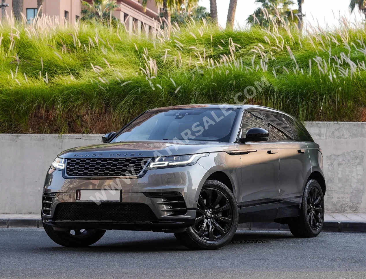 Land Rover Range Rover Velar R-Dynamic Gray 2018 For Sale in Qatar