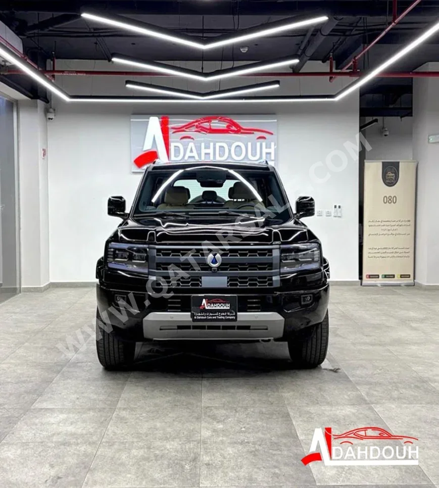 BYD  Denza  B5  2027  Automatic  0 Km  4 Cylinder  Four Wheel Drive (4WD)  SUV  Black  With Warranty