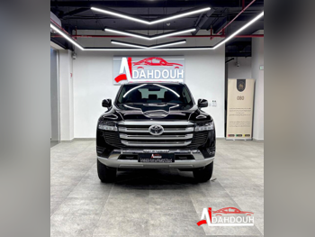 Toyota  Land Cruiser  GXR  2024  Automatic  81,000 Km  6 Cylinder  Four Wheel Drive (4WD)  SUV  Black  With Warranty