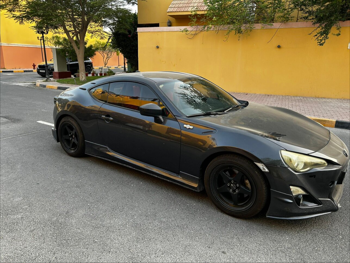 Toyota GT 86 2013 Automatic 141,000 Km 4 Cylinder Rear Wheel Drive (RWD) Coupe / Sport Gray