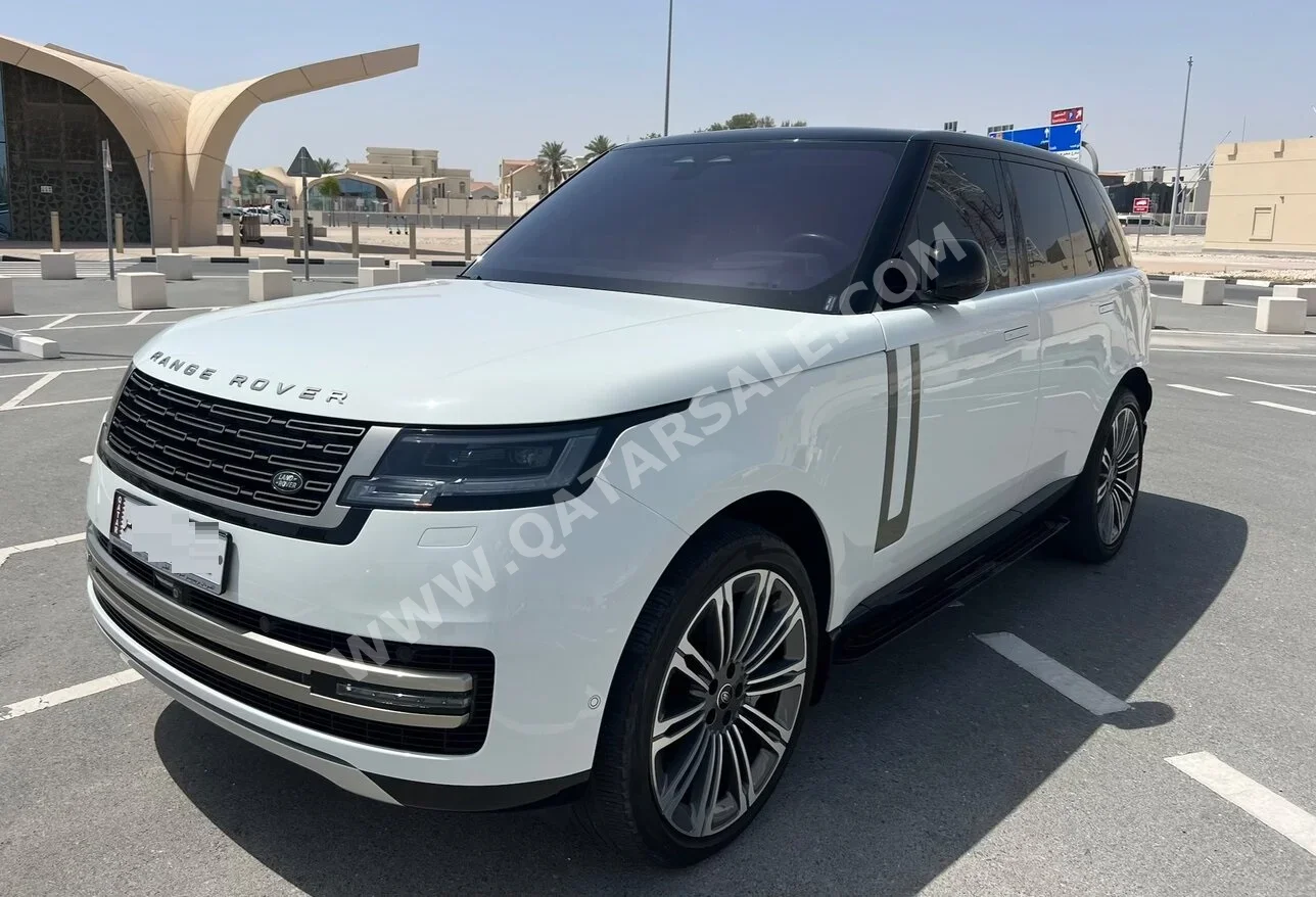 Land Rover  Range Rover  Vogue HSE  2023  Automatic  52,000 Km  8 Cylinder  Four Wheel Drive (4WD)  SUV  White  With Warranty