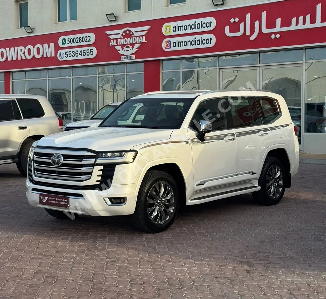 Toyota Land Cruiser VXR Twin Turbo 2022 Automatic 118,000 Km 6 Cylinder Four Wheel Drive (4WD) SUV White