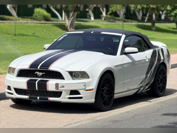Ford  Mustang  2014  Automatic  87,200 Km  6 Cylinder  Rear Wheel Drive (RWD)  Coupe / Sport  White