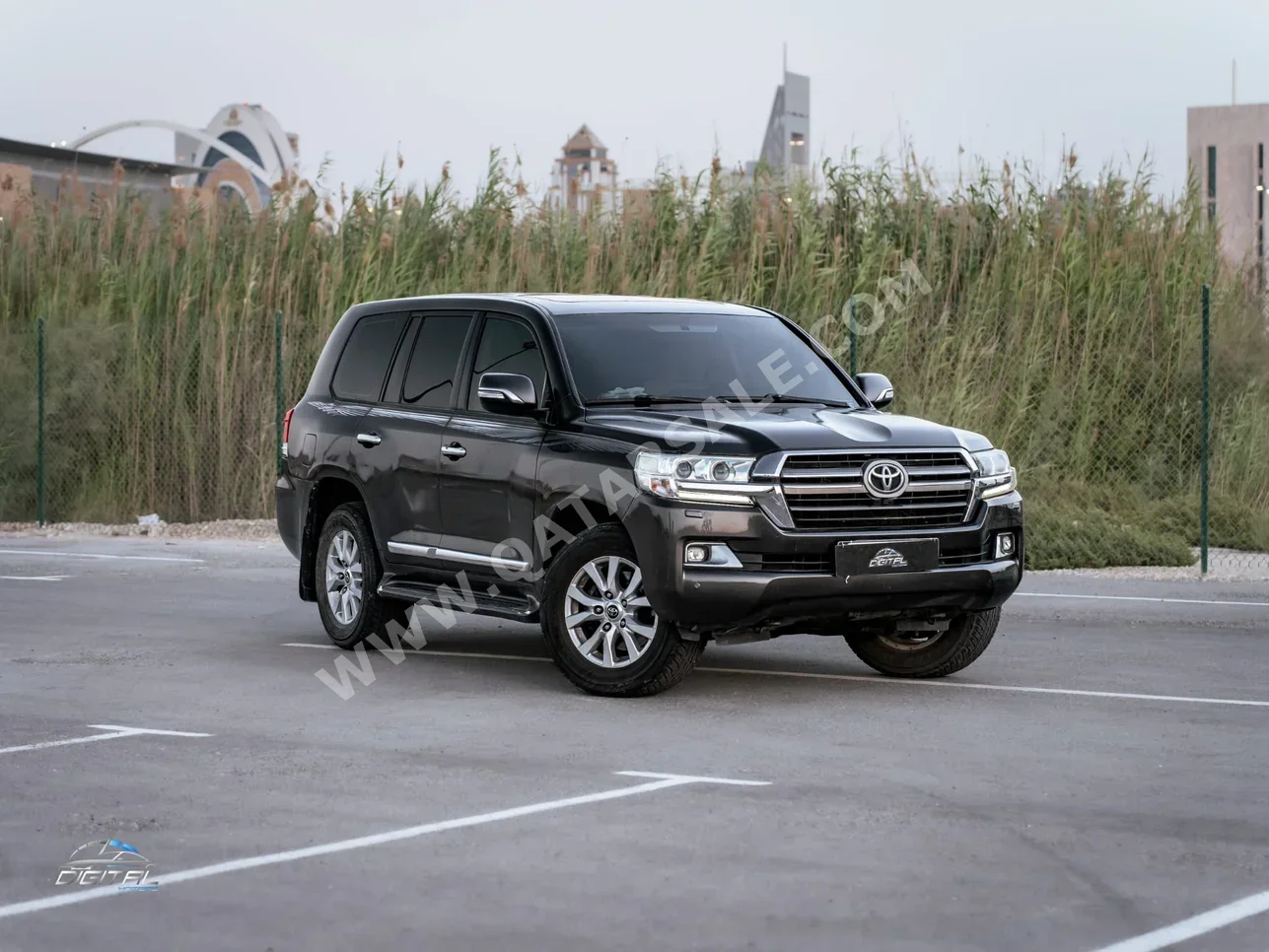 Toyota  Land Cruiser  GXR  2016  Automatic  363,500 Km  8 Cylinder  Four Wheel Drive (4WD)  SUV  Gray