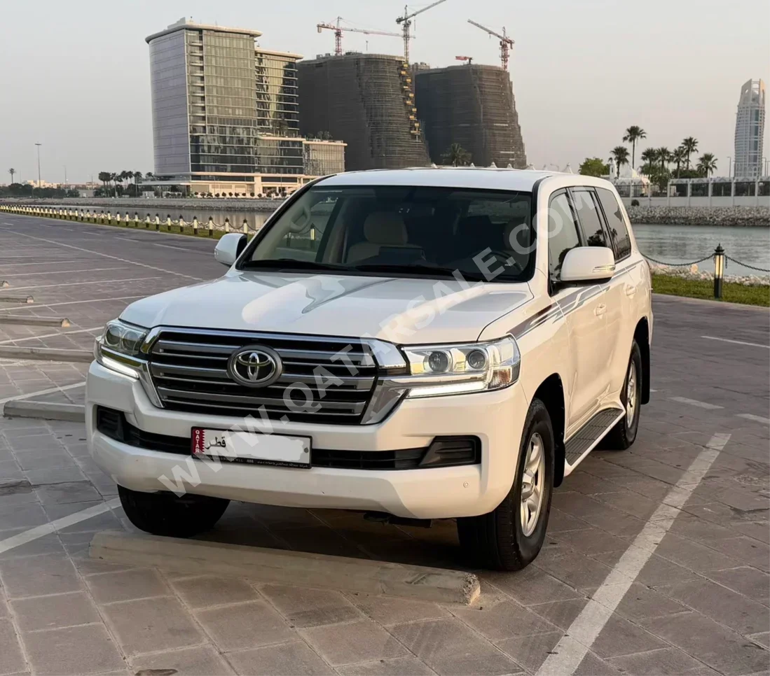 Toyota  Land Cruiser  GXR  2020  Automatic  189,000 Km  6 Cylinder  Four Wheel Drive (4WD)  SUV  White