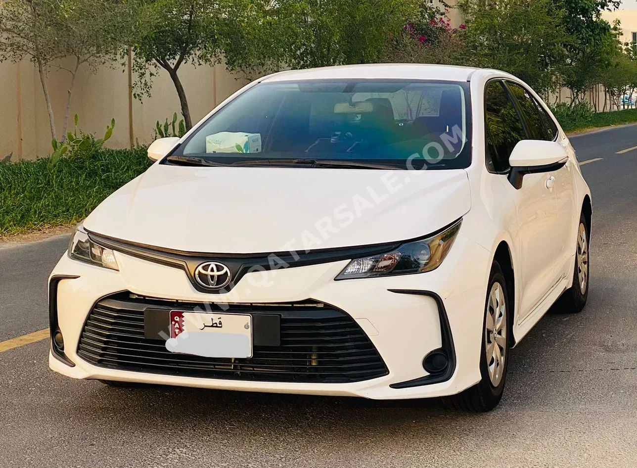 Toyota  Corolla  XLI  2022  Automatic  142,000 Km  4 Cylinder  Front Wheel Drive (FWD)  Sedan  White