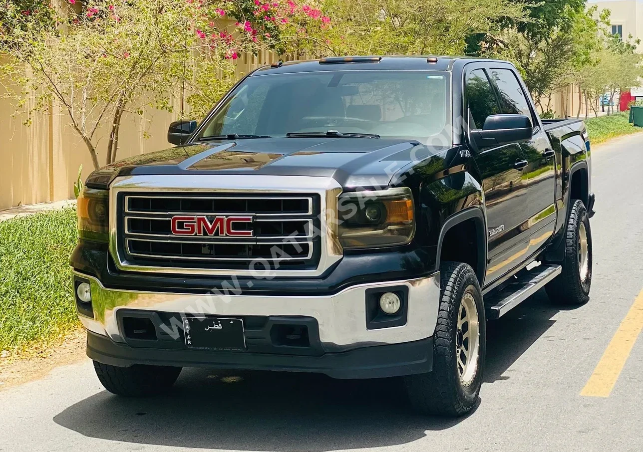 GMC Sierra 2014 Automatic 188,000 Km 8 Cylinder Four Wheel Drive (4WD) Pick Up Black