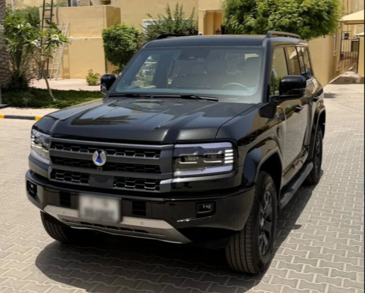 بي واي دي  دينزا  بي 5  2027  اوتوماتيك  0 كم  4 سلندر  دفع رباعي  اس يو في  أسود  تحت الضمان
