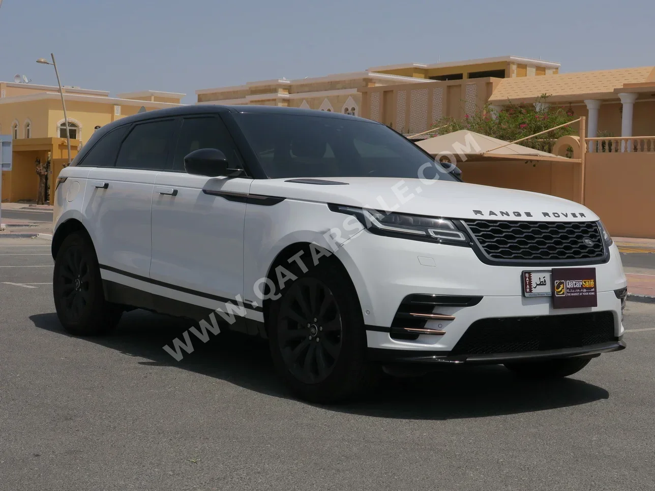لاند روفر  أيفوك  ار- داينمك  2020  اوتوماتيك  56,000 كم  4 سلندر  دفع رباعي  اس يو في  أبيض