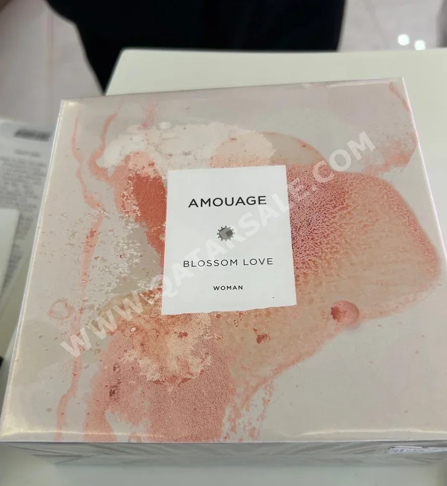 العطور والعناية بالجسم عطور نسائي Amouage سلطنة عمان