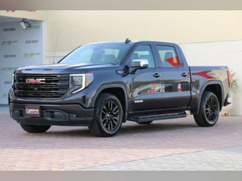 GMC  Sierra  Elevation  2022  Automatic  100,000 Km  8 Cylinder  Four Wheel Drive (4WD)  Pick Up  Black