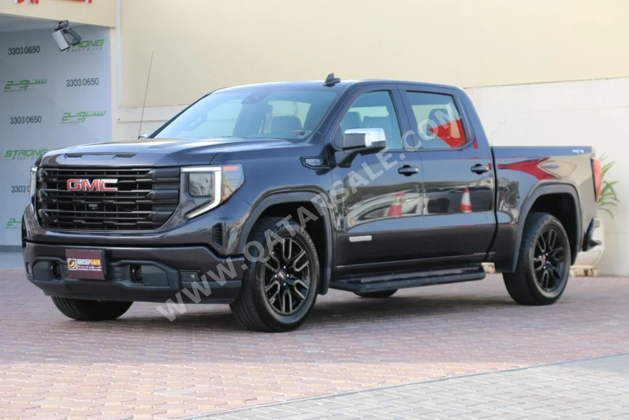 GMC Sierra Elevation 2022 Automatic 100,000 Km 8 Cylinder Four Wheel Drive (4WD) Pick Up Black