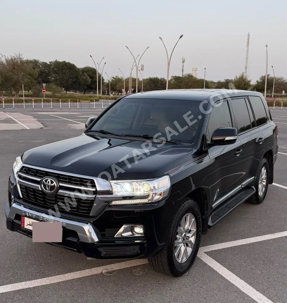 Toyota  Land Cruiser  GXR  2021  Automatic  155,500 Km  6 Cylinder  Four Wheel Drive (4WD)  SUV  Black