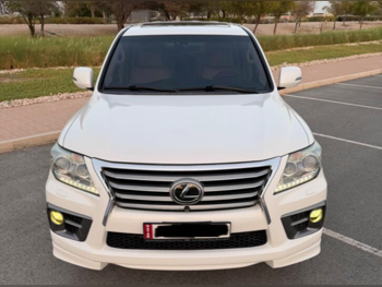 Lexus LX 570 2013 Automatic 365,000 Km 8 Cylinder Four Wheel Drive (4WD) SUV White