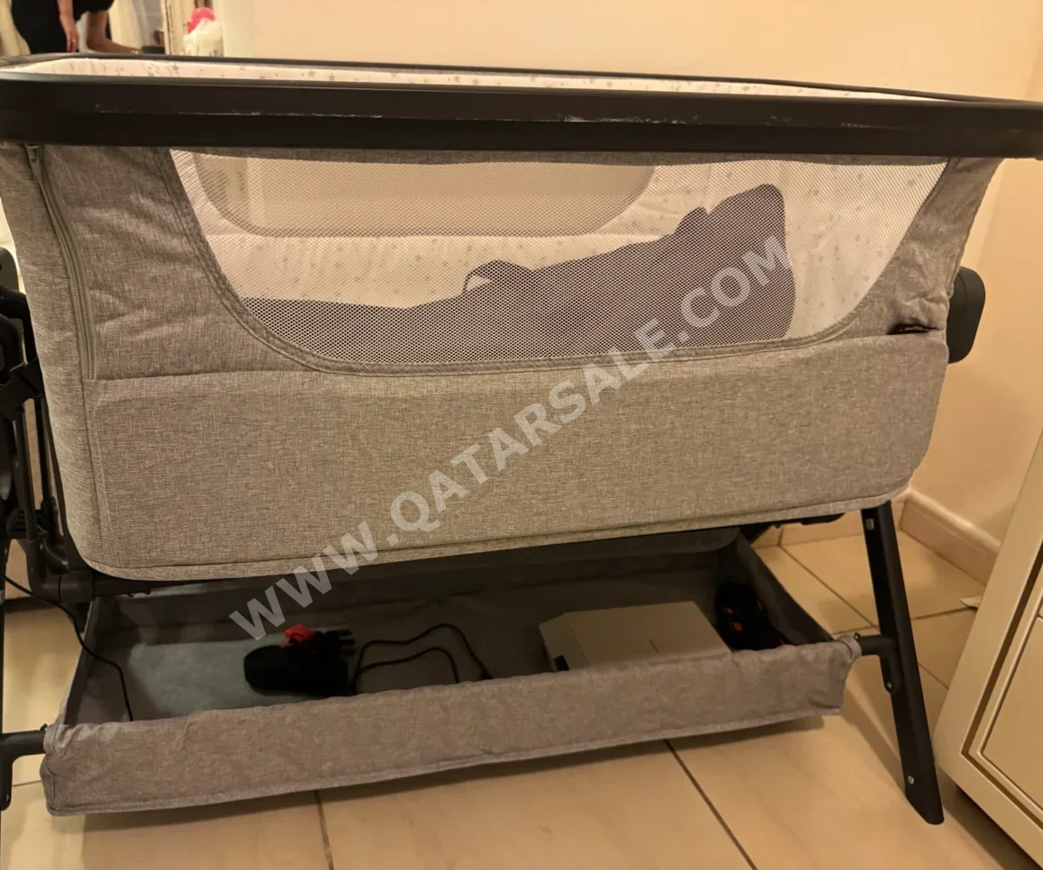 Kids Beds - Baby Crib - Gray