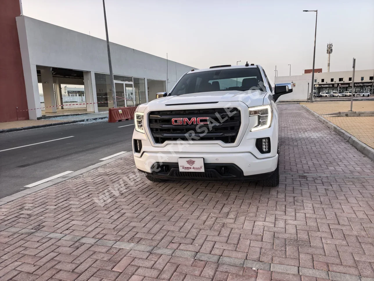GMC Sierra Elevation 2022 Automatic 130,000 Km 8 Cylinder Four Wheel Drive (4WD) Pick Up White