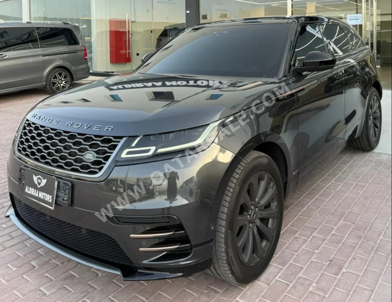 Land Rover Range Rover Velar 2020 Automatic 140,000 Km 4 Cylinder Four Wheel Drive (4WD) SUV Black