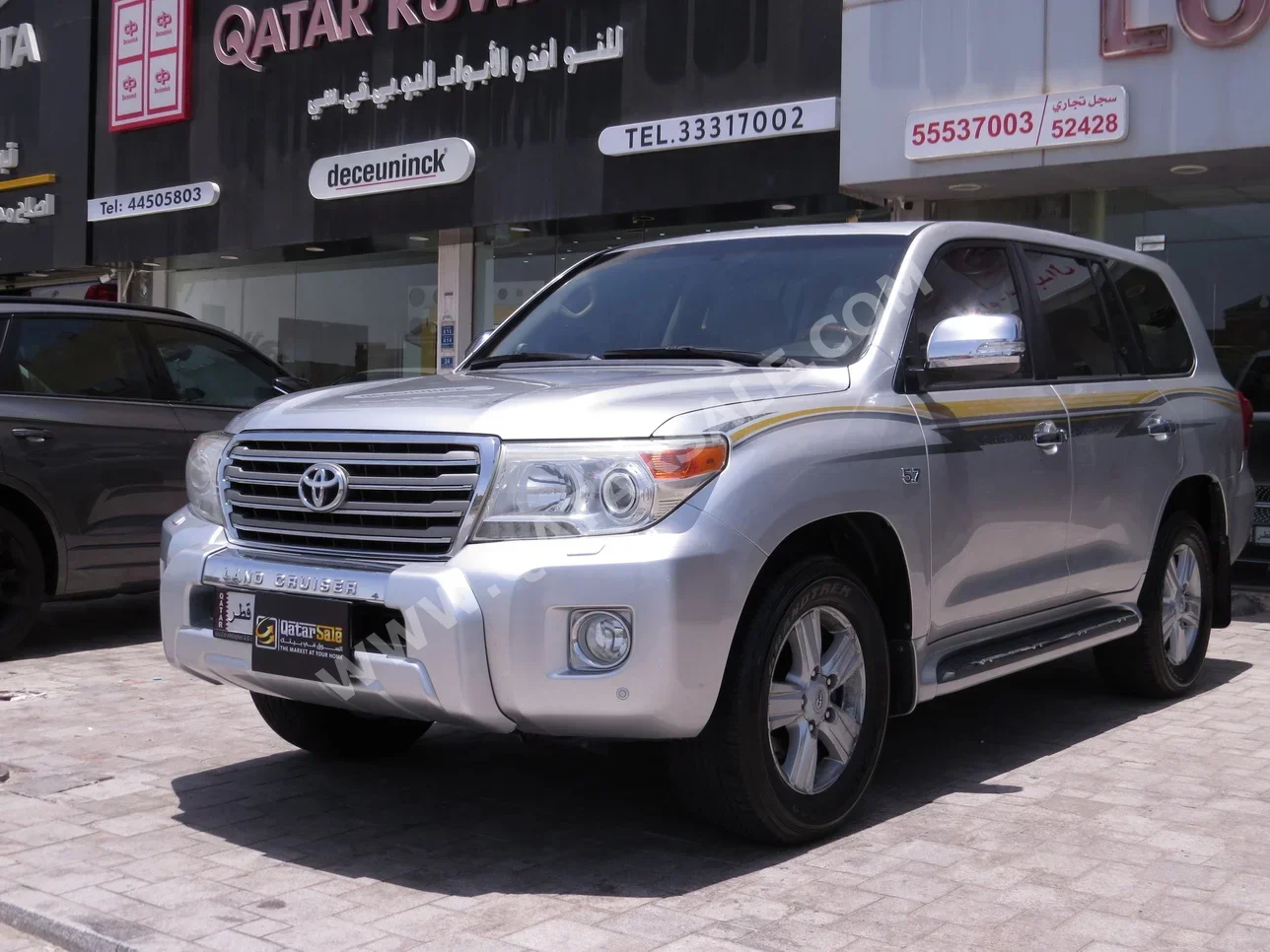 Toyota  Land Cruiser  VXR  2012  Automatic  280,000 Km  8 Cylinder  Four Wheel Drive (4WD)  SUV  Silver