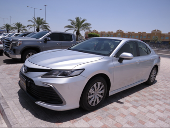 Toyota  Camry  Hybrid  2022  Automatic  280,000 Km  4 Cylinder  Front Wheel Drive (FWD)  Sedan  Silver