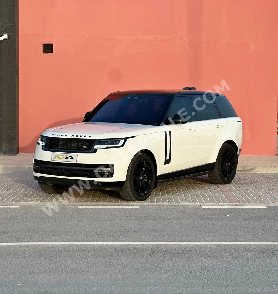 Land Rover  Range Rover  Vogue HSE  2023  Automatic  18,000 Km  8 Cylinder  Four Wheel Drive (4WD)  SUV  White  With Warranty