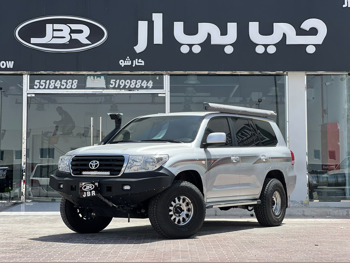 Toyota Land Cruiser GXR 2010 Automatic 200,000 Km 6 Cylinder Four Wheel Drive (4WD) SUV Silver