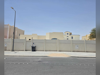 Lands For Sale in Doha - Jeryan Nejaima -Area Size 1,120 Square Meter