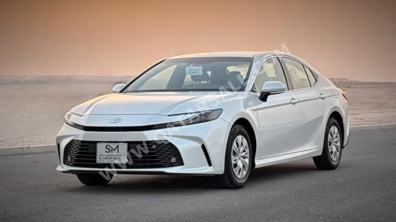 Toyota Camry 2026 Automatic 0 Km 4 Cylinder Front Wheel Drive (FWD) Sedan White With Warranty