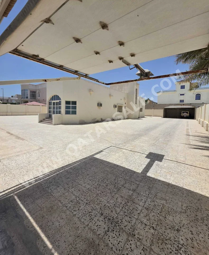 Lands For Sale in Doha - Jeryan Nejaima -Area Size 1,120 Square Meter