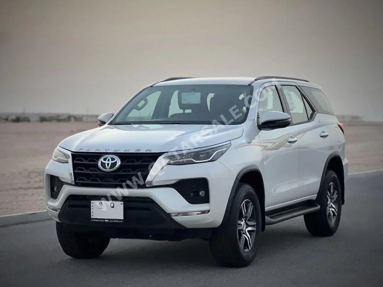 Toyota  Fortuner  2025  Automatic  0 Km  4 Cylinder  Four Wheel Drive (4WD)  SUV  White  With Warranty