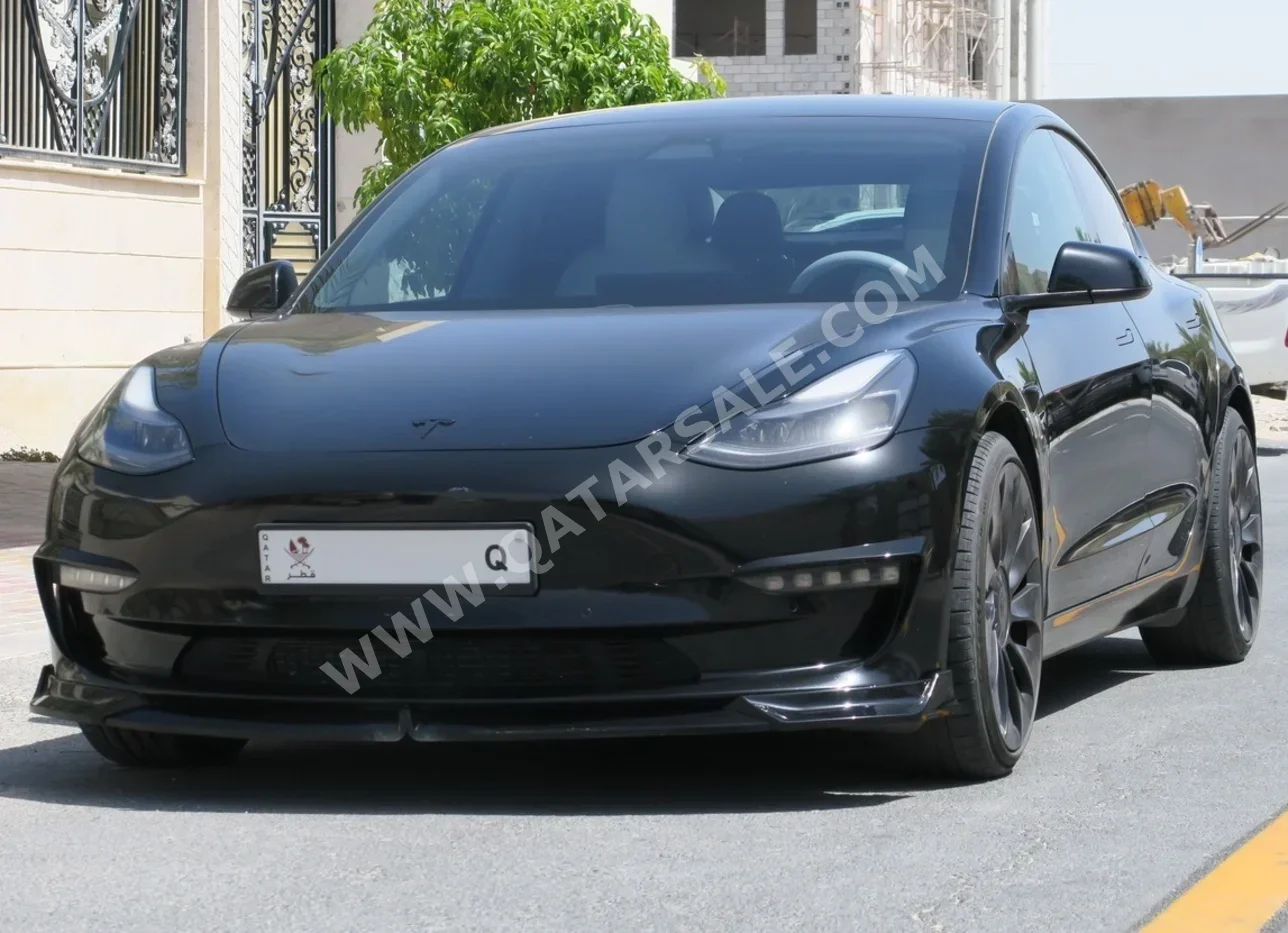 Tesla  Model 3  Long Range  2021  Automatic  113,000 Km  0 Cylinder  All Wheel Drive (AWD)  Sedan  Black
