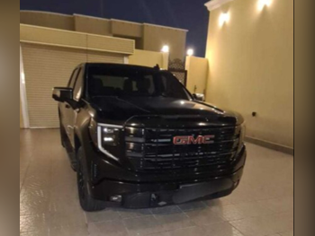 GMC Sierra Elevation 2024 Automatic 29,000 Km 8 Cylinder Four Wheel Drive (4WD) Pick Up Black With Warranty