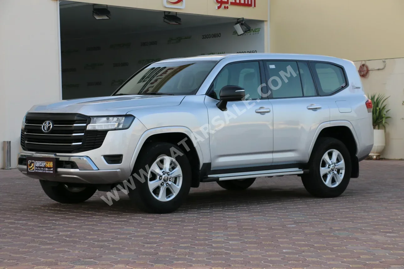 Toyota Land Cruiser GX 2022 Automatic 100,000 Km 6 Cylinder Four Wheel Drive (4WD) SUV Silver