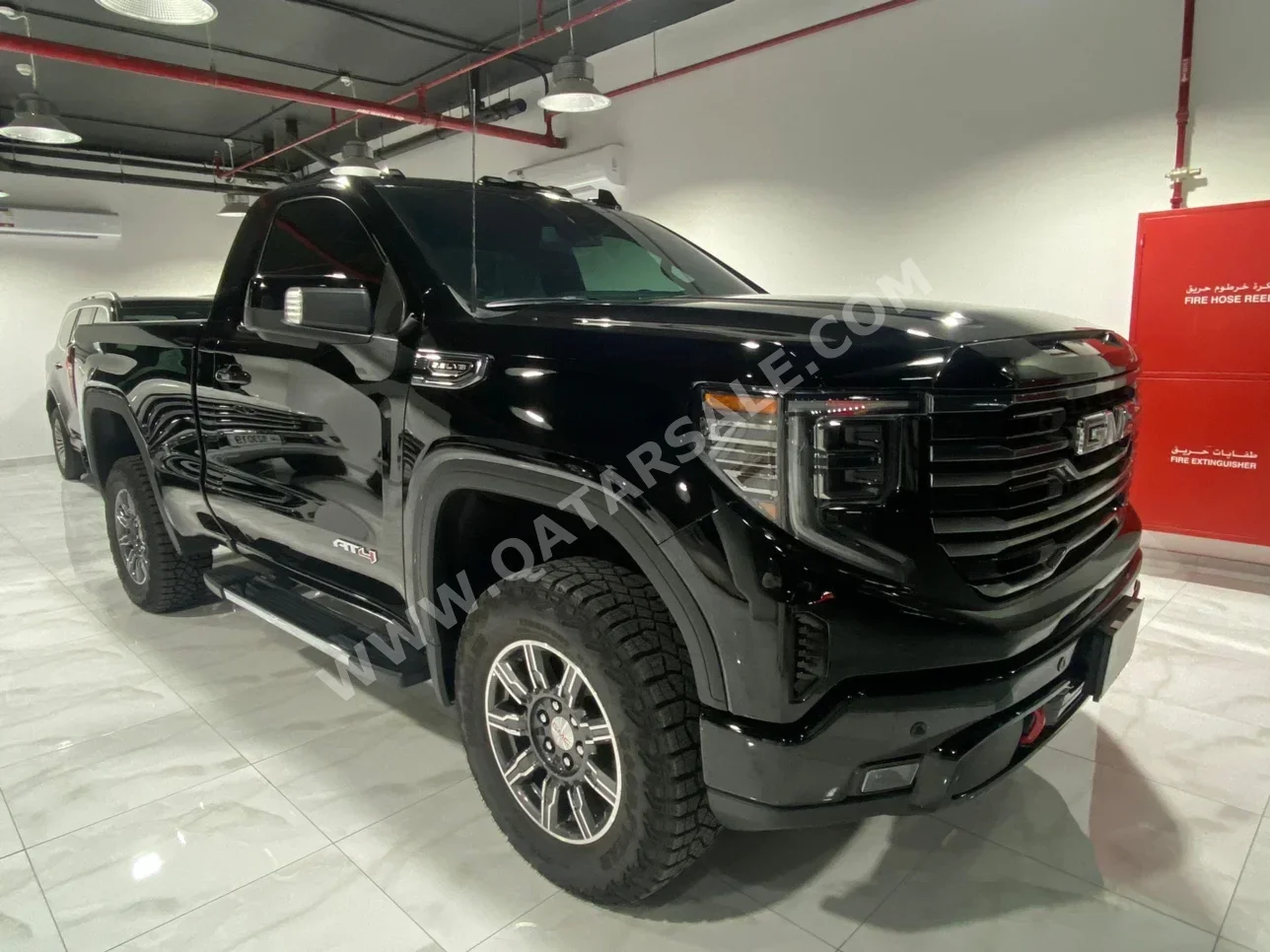 GMC Sierra AT4 2025 Automatic 25,000 Km 8 Cylinder Four Wheel Drive (4WD) Pick Up Black With Warranty