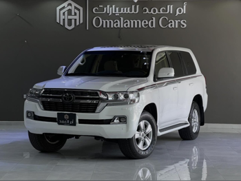 Toyota Land Cruiser GXR 2016 Automatic 180,000 Km 6 Cylinder Four Wheel Drive (4WD) SUV White