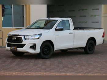Toyota  Hilux  2022  Manual  71,000 Km  4 Cylinder  Front Wheel Drive (FWD)  Pick Up  White