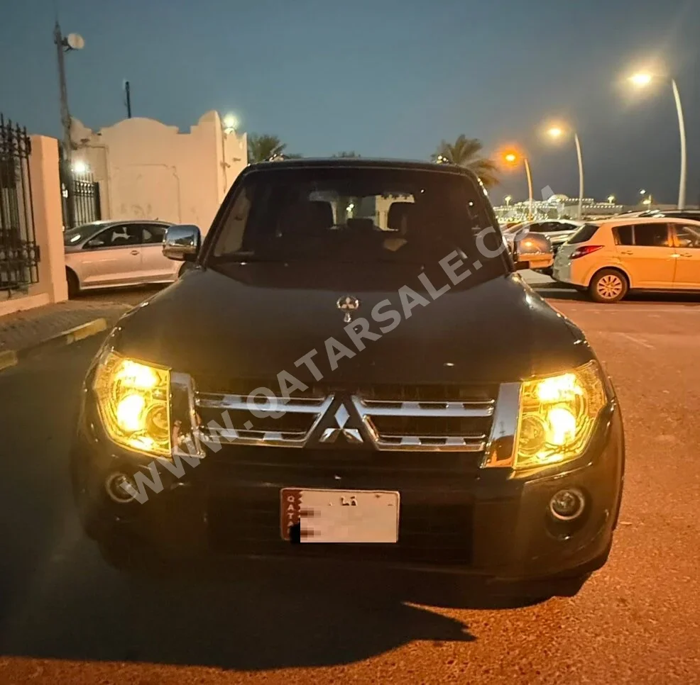 Mitsubishi Pajero 3.8 2014 Automatic 315,000 Km 6 Cylinder Four Wheel Drive (4WD) SUV Black