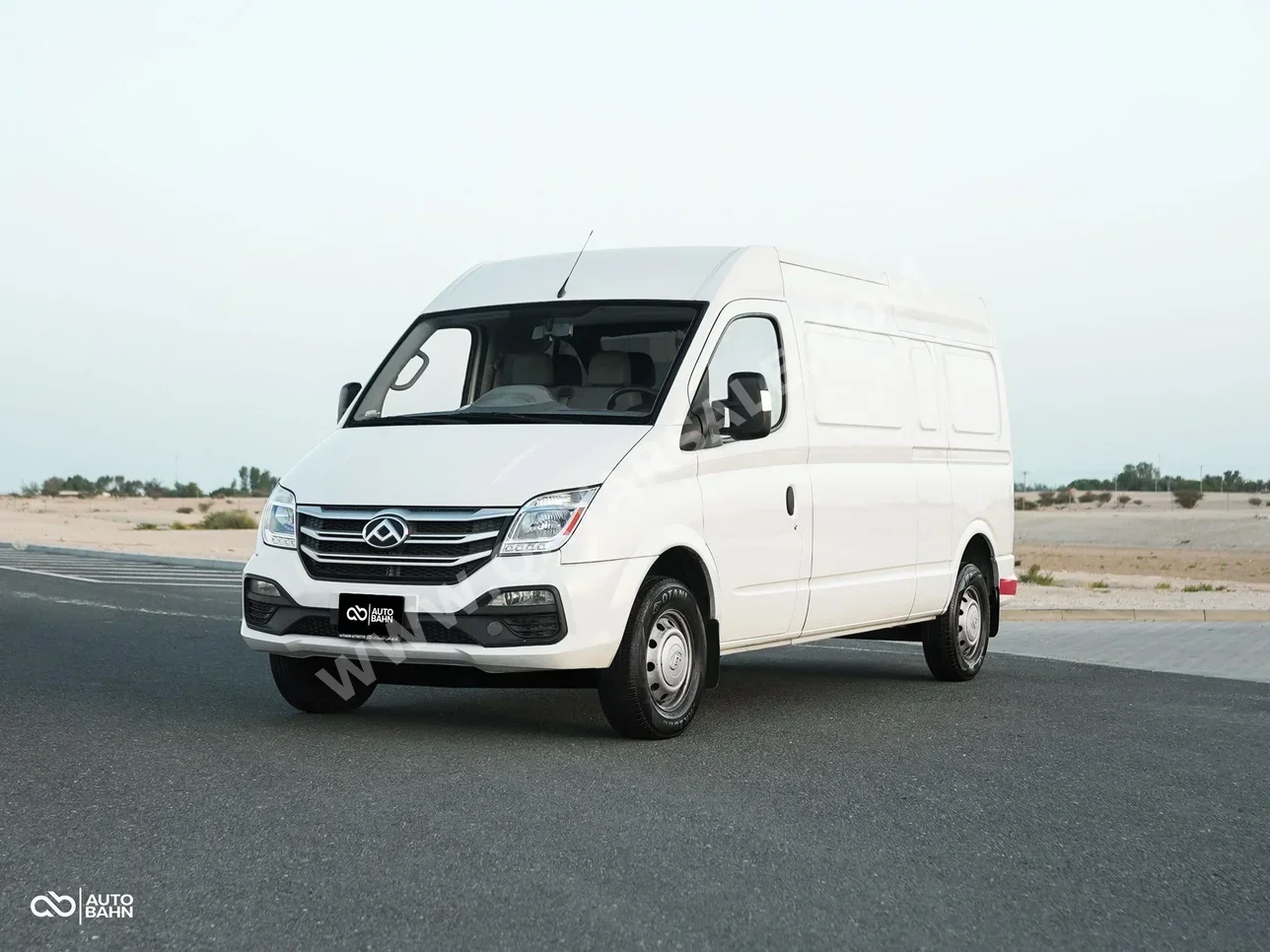Maxus  V80  2022  Manual  67,000 Km  4 Cylinder  Front Wheel Drive (FWD)  Van / Bus  White