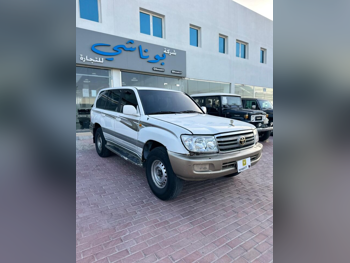Toyota  Land Cruiser  VXR  2005  Automatic  715,493 Km  8 Cylinder  Four Wheel Drive (4WD)  SUV  White
