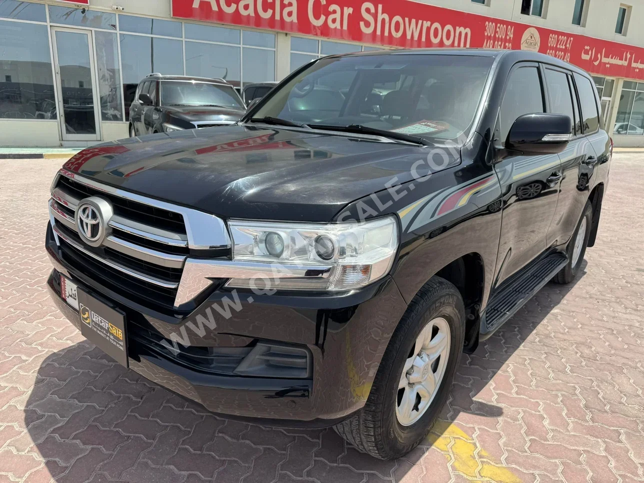 Toyota  Land Cruiser  GXR  2017  Automatic  214,000 Km  6 Cylinder  Four Wheel Drive (4WD)  SUV  Black